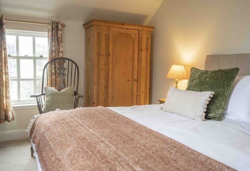 Hotelli Cross Keys Inn Ettrickbridge