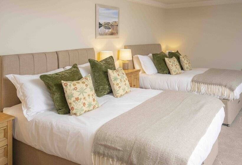 Hotelli Cross Keys Inn Ettrickbridge