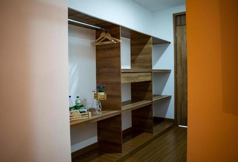 Hotel Inversiones El Reloj Sas