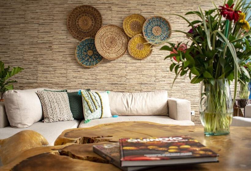 Hotel Inversiones El Reloj Sas