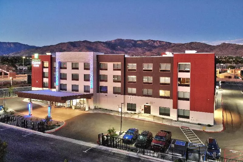 Hotelli Holiday Inn Express & Suites - Albuquerque East, An Ihg