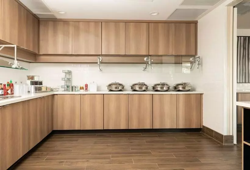 هتل Residence Inn By Marriott Toledo West