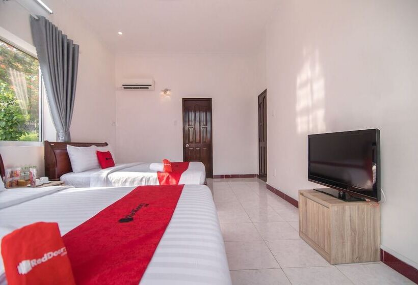 پانسیون Reddoorz Plus Near Bai Truoc