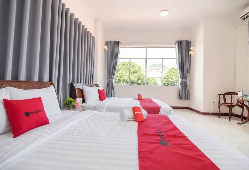 پانسیون Reddoorz Plus Near Bai Truoc