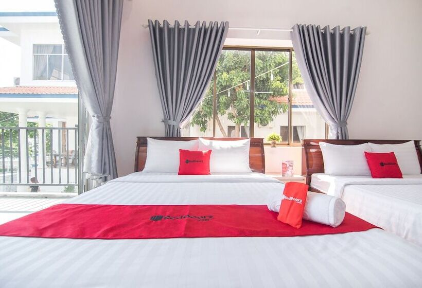 پانسیون Reddoorz Plus Near Bai Truoc