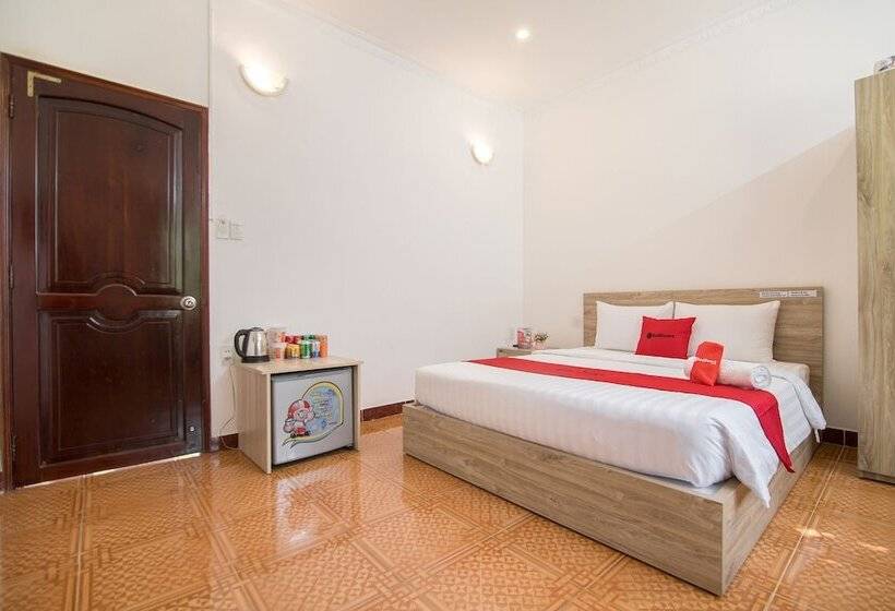 پانسیون Reddoorz Plus Near Bai Truoc