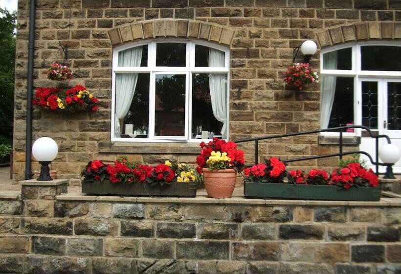 פנסיון The Firs Guesthouse