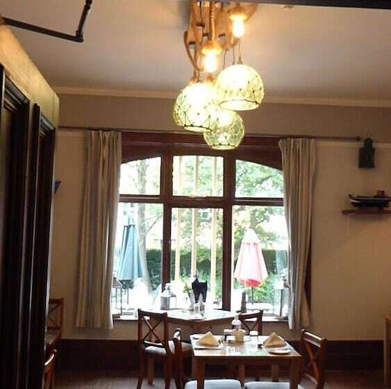 פנסיון The Firs Guesthouse