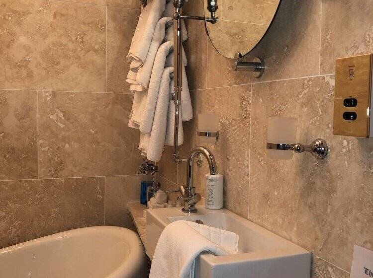 פנסיון The Firs Guesthouse