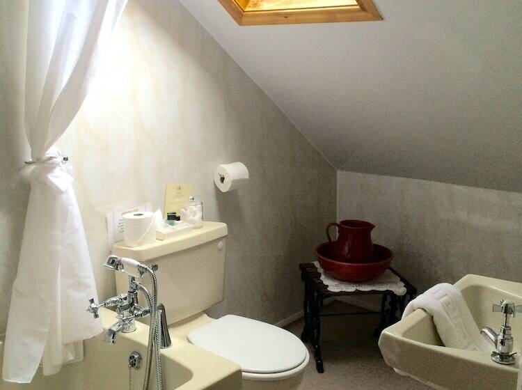 פנסיון The Firs Guesthouse