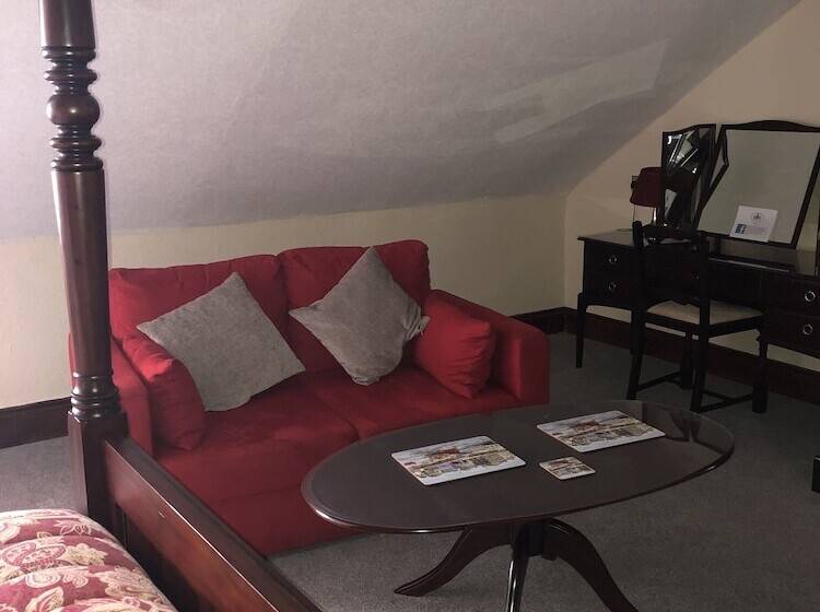 פנסיון The Firs Guesthouse