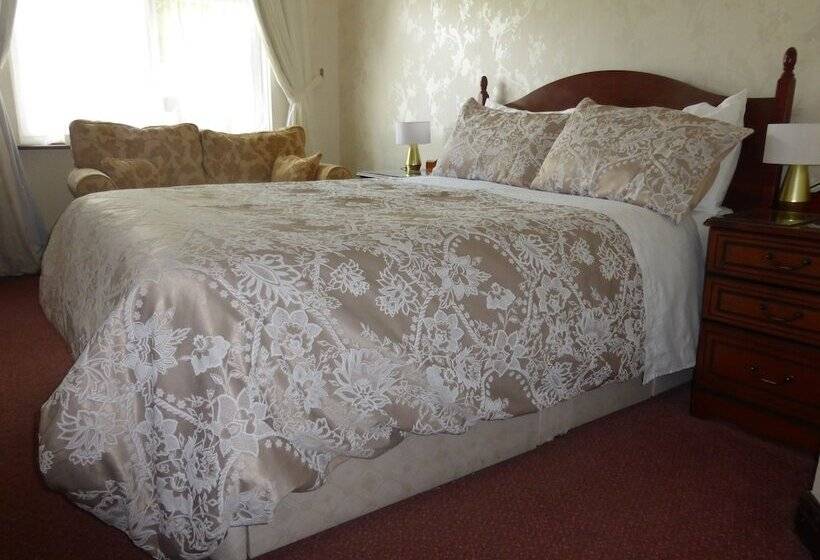 פנסיון The Firs Guesthouse