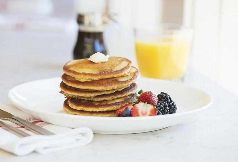 Village Hotel On Biltmore Estate