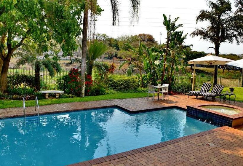 בית מלון כפרי Town Lodge Mbombela