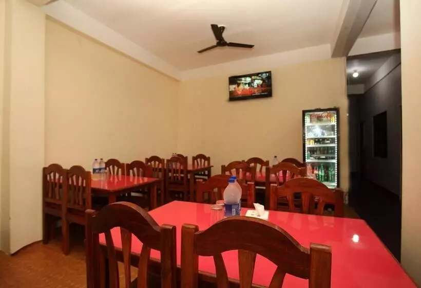 هتل Spot On 503 Lisno Restaurant And Lodge