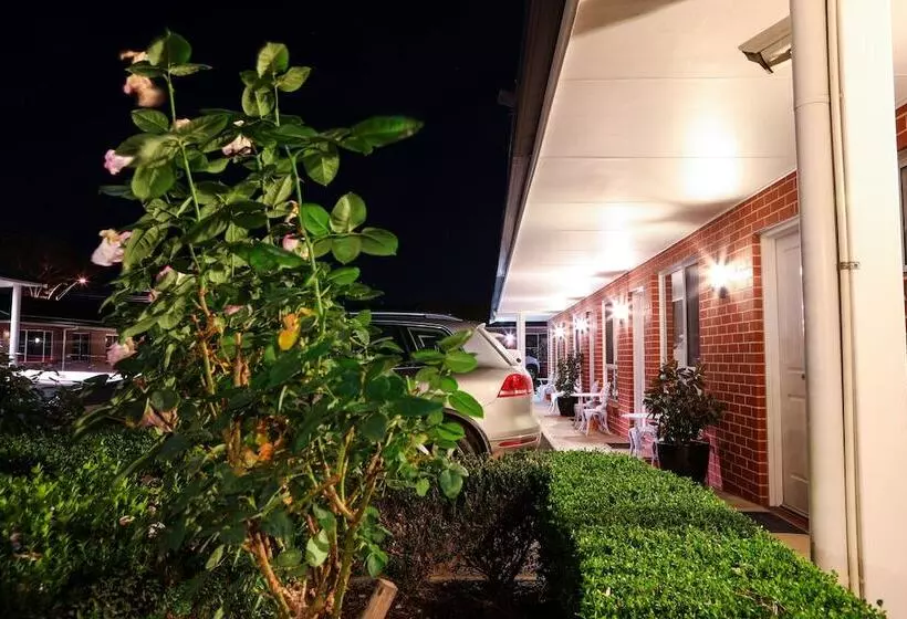 モーテル Akuna Motor Inn And Apartments