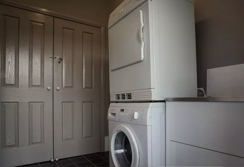 モーテル Akuna Motor Inn And Apartments