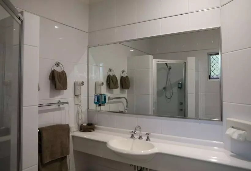 モーテル Akuna Motor Inn And Apartments