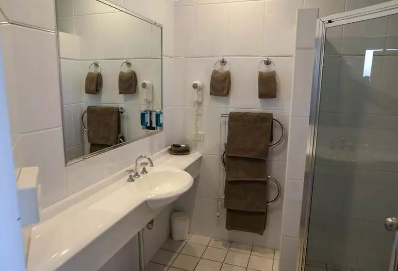 モーテル Akuna Motor Inn And Apartments