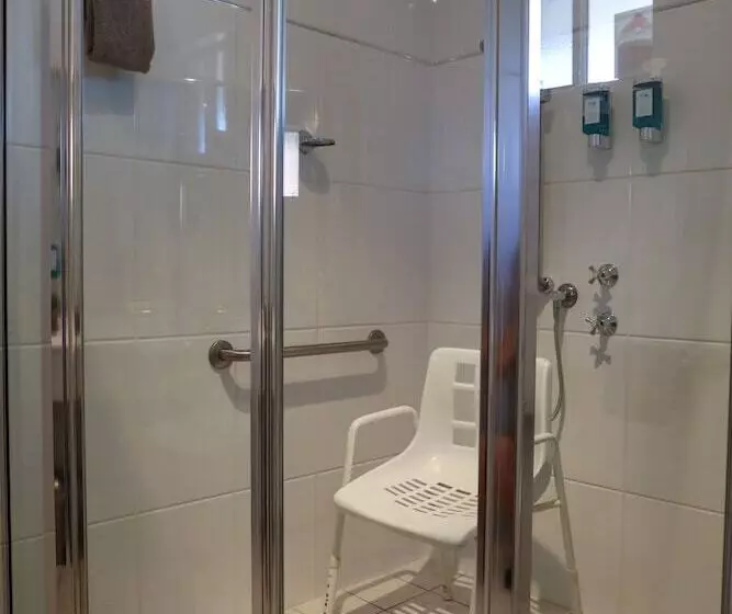 モーテル Akuna Motor Inn And Apartments