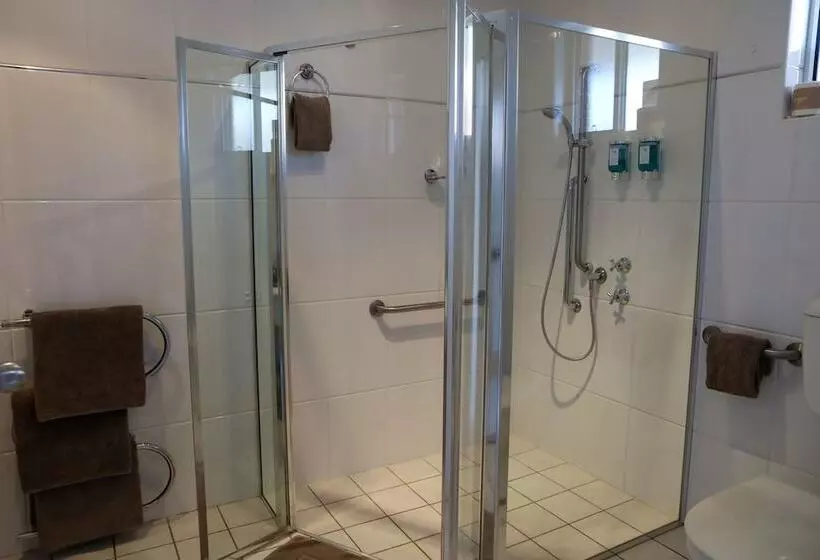 モーテル Akuna Motor Inn And Apartments