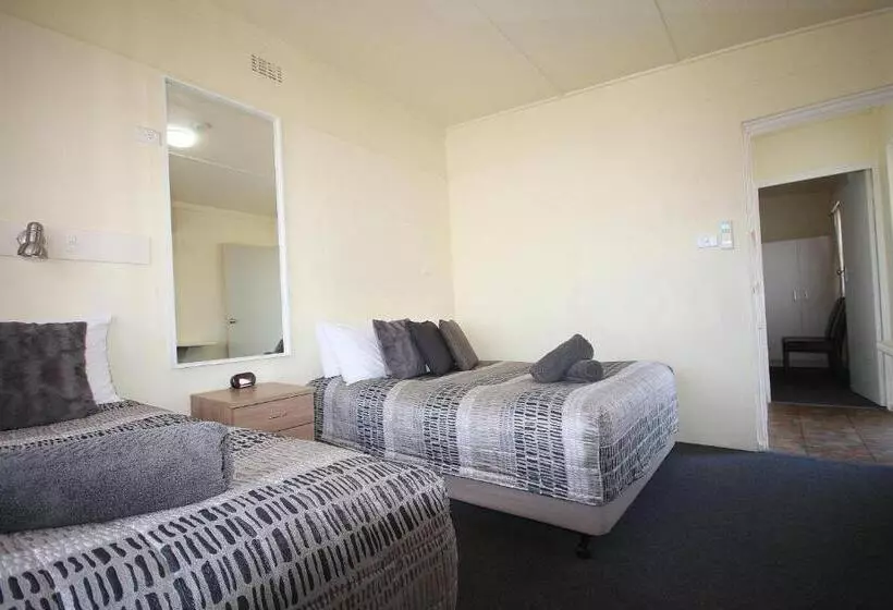 Motelli Hi Way Motor Inn