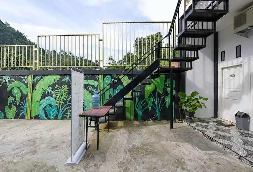 Retkeilymaja Homestay Rumah Puti By Oyo Rooms