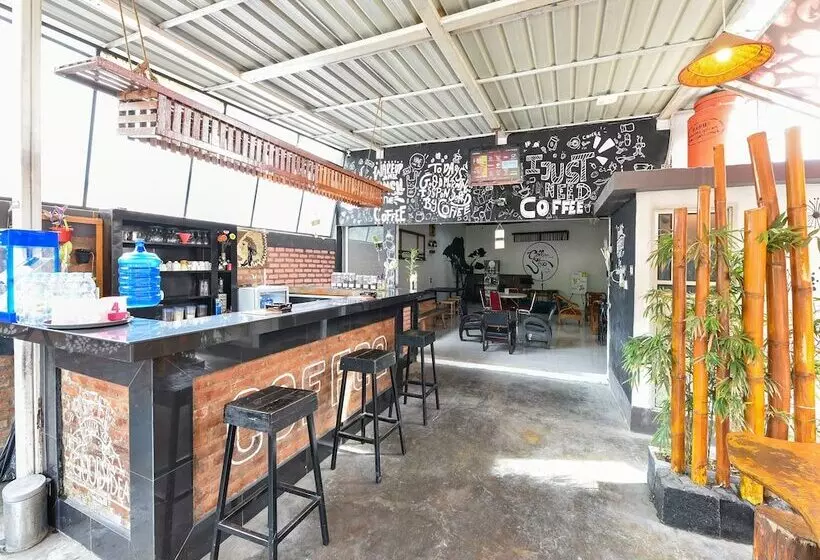 Retkeilymaja Homestay Rumah Puti By Oyo Rooms