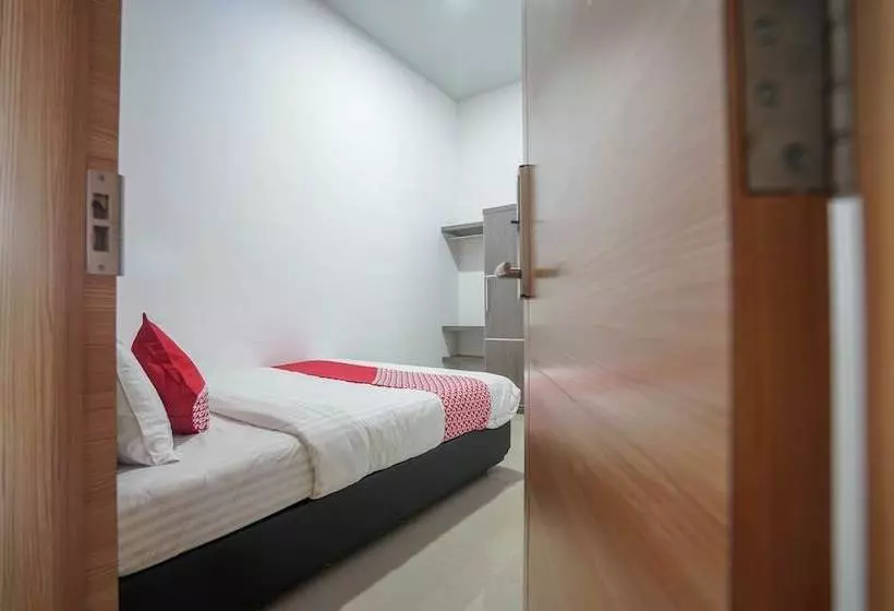 ユースホステル Mega Kost 2 By Oyo Rooms