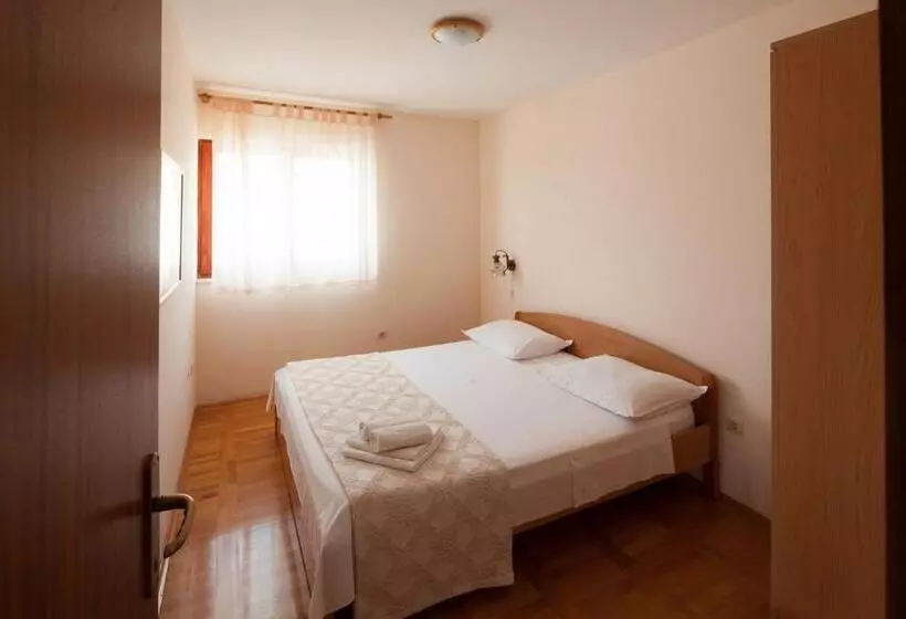 Apartment Toni 555
