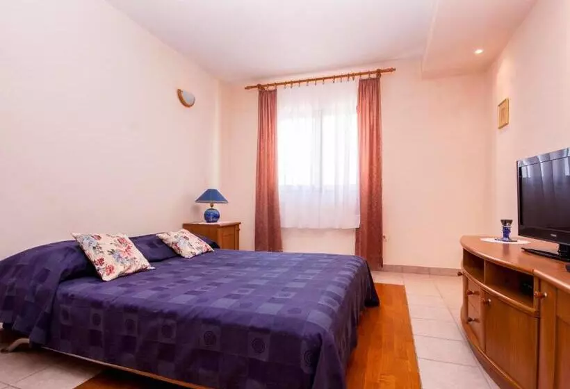 Apartment Toni 555