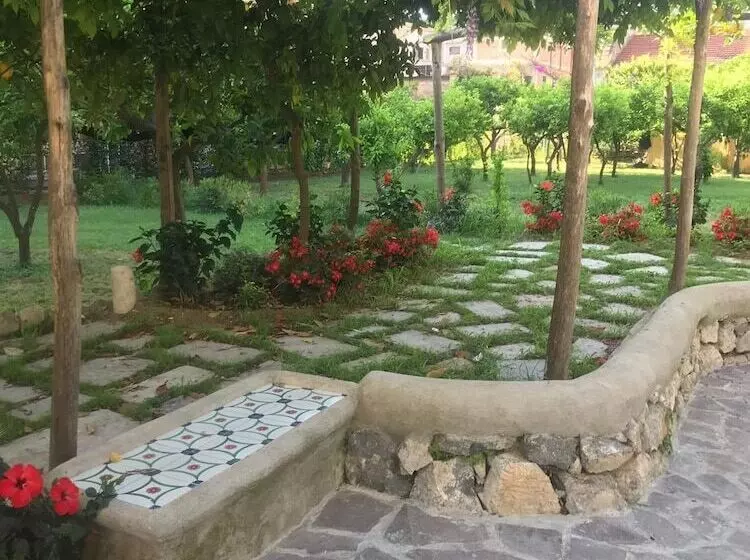 تختخواب و صبحانه Casa Amorino