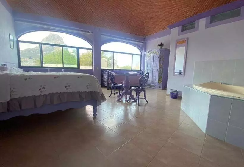 هتل Casa Morada