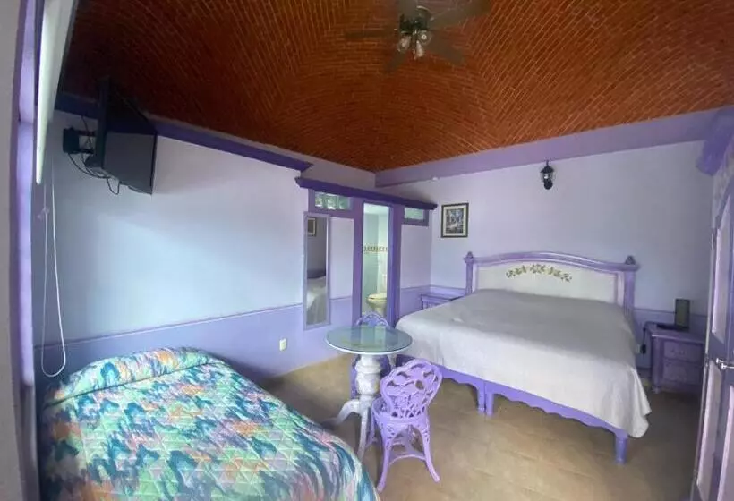 هتل Casa Morada
