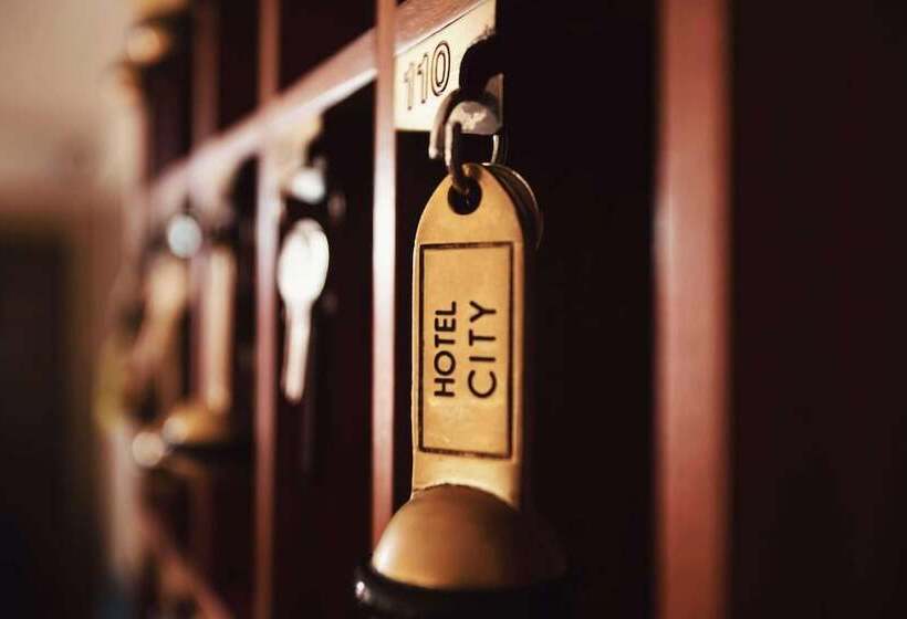 酒店 City