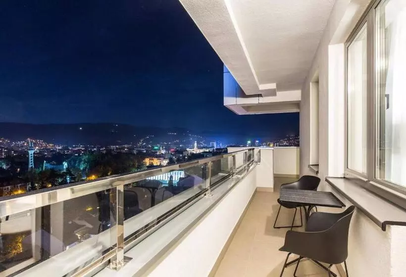 هتل Courtyard By Marriott Banja Luka