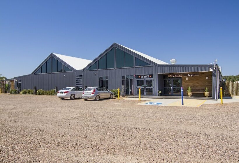 בית מלון כפרי Dubbo Rhino Lodge