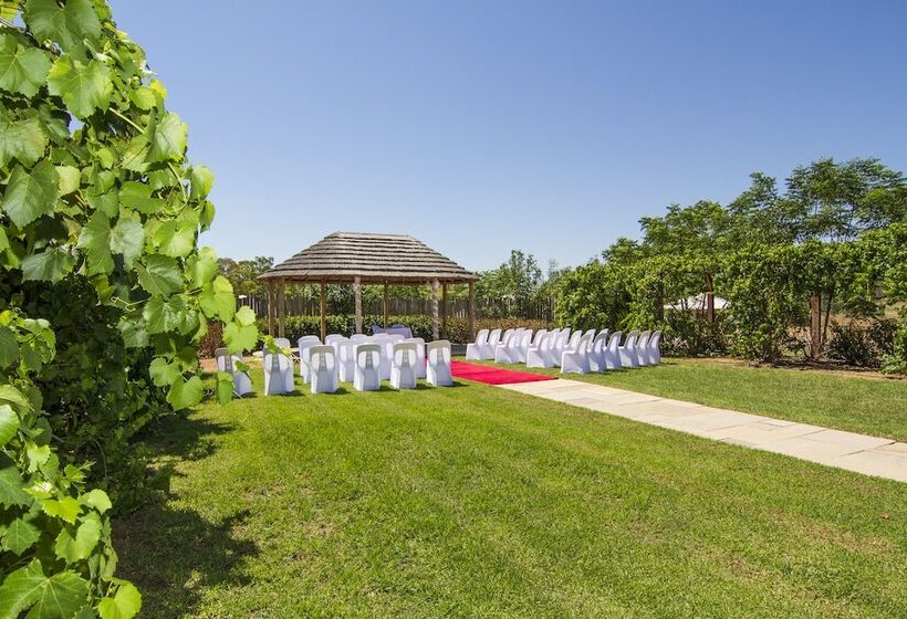 בית מלון כפרי Dubbo Rhino Lodge