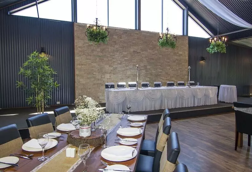 Hotelli Dubbo Rhino Lodge