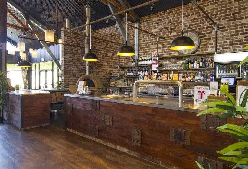 Hotelli Dubbo Rhino Lodge