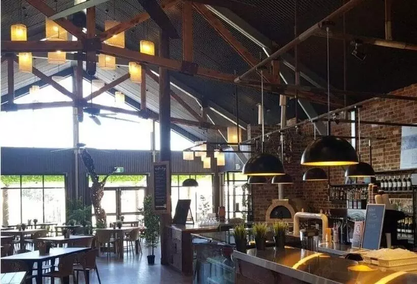 Hotelli Dubbo Rhino Lodge