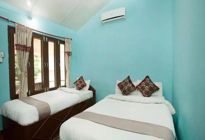 هتل Spot On 486  Holy Lodge