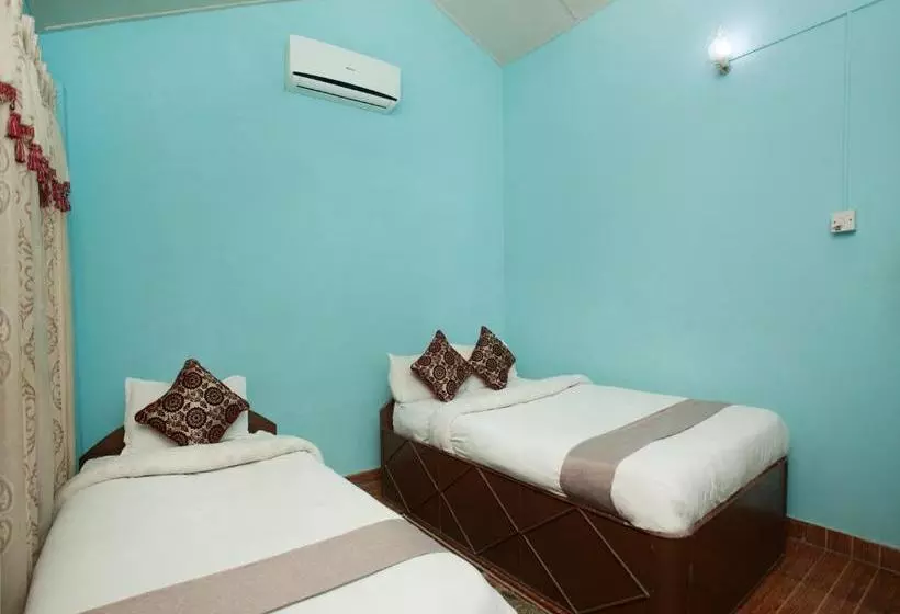 هتل Spot On 486  Holy Lodge