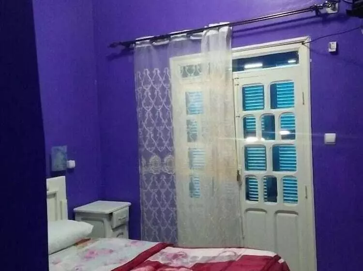 هتل Hôtel Le V. Rocher