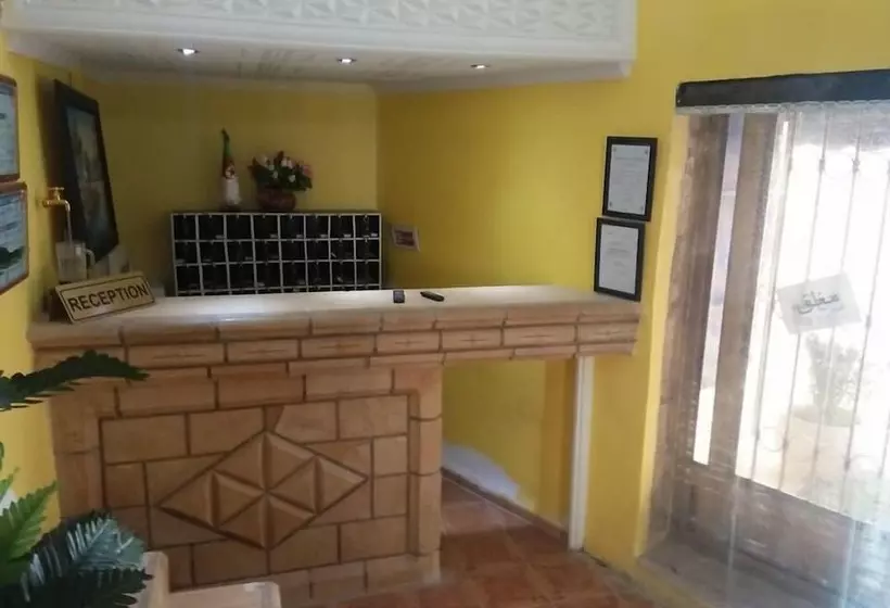 هتل Hôtel Le V. Rocher