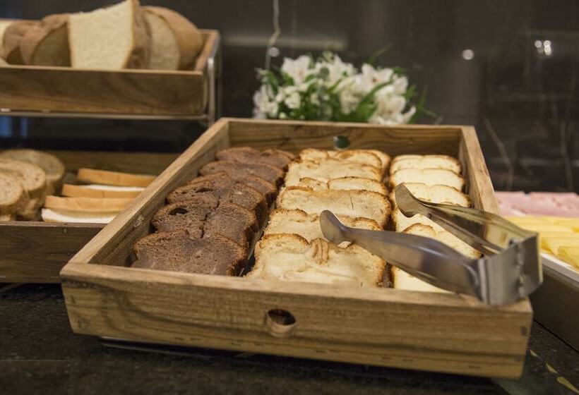 酒店 Land Plaza La Plata