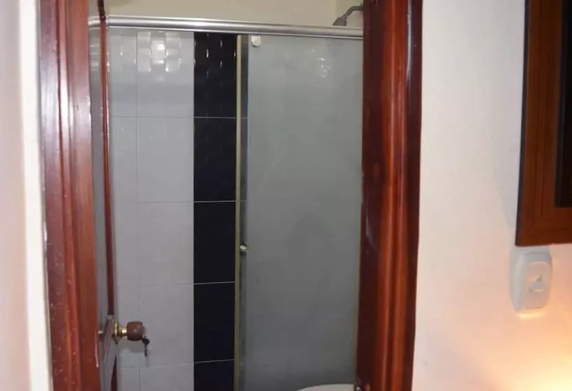 Hotelli Mayleen Colonial