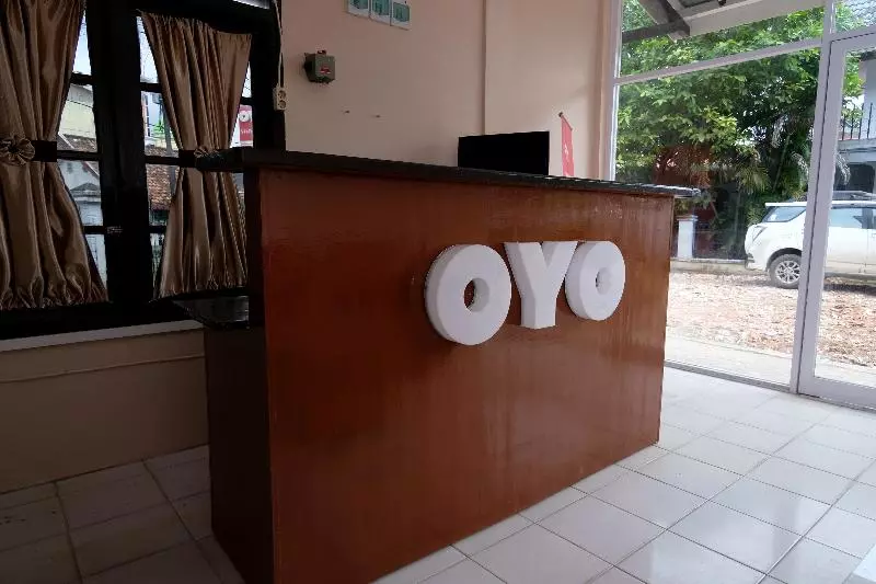 هتل Steze Kost By Oyo Rooms