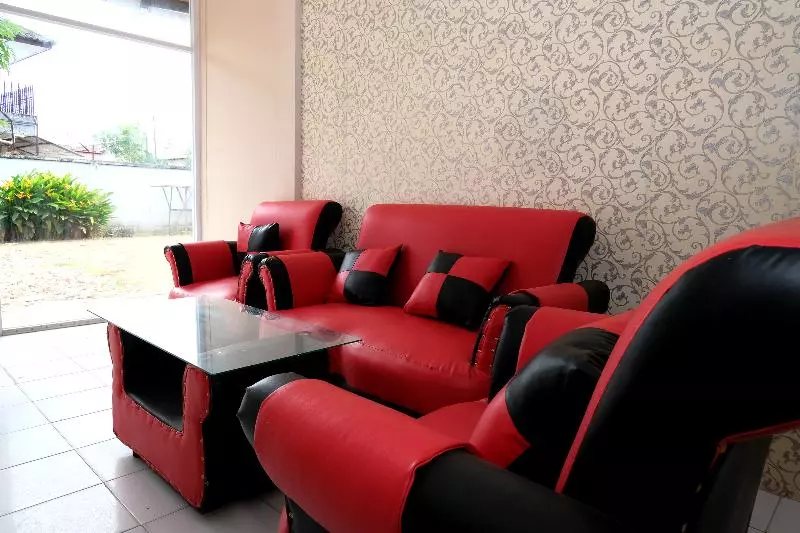 هتل Steze Kost By Oyo Rooms