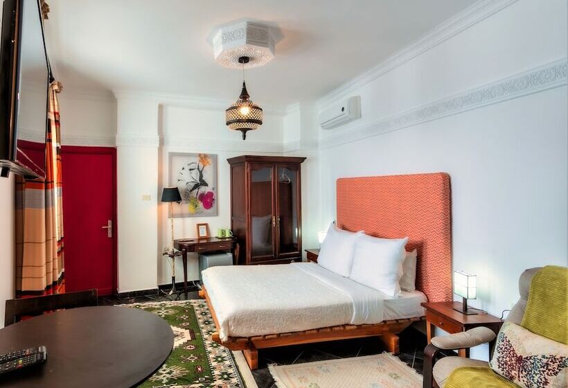 里亚德 Ryad A&b Sarai